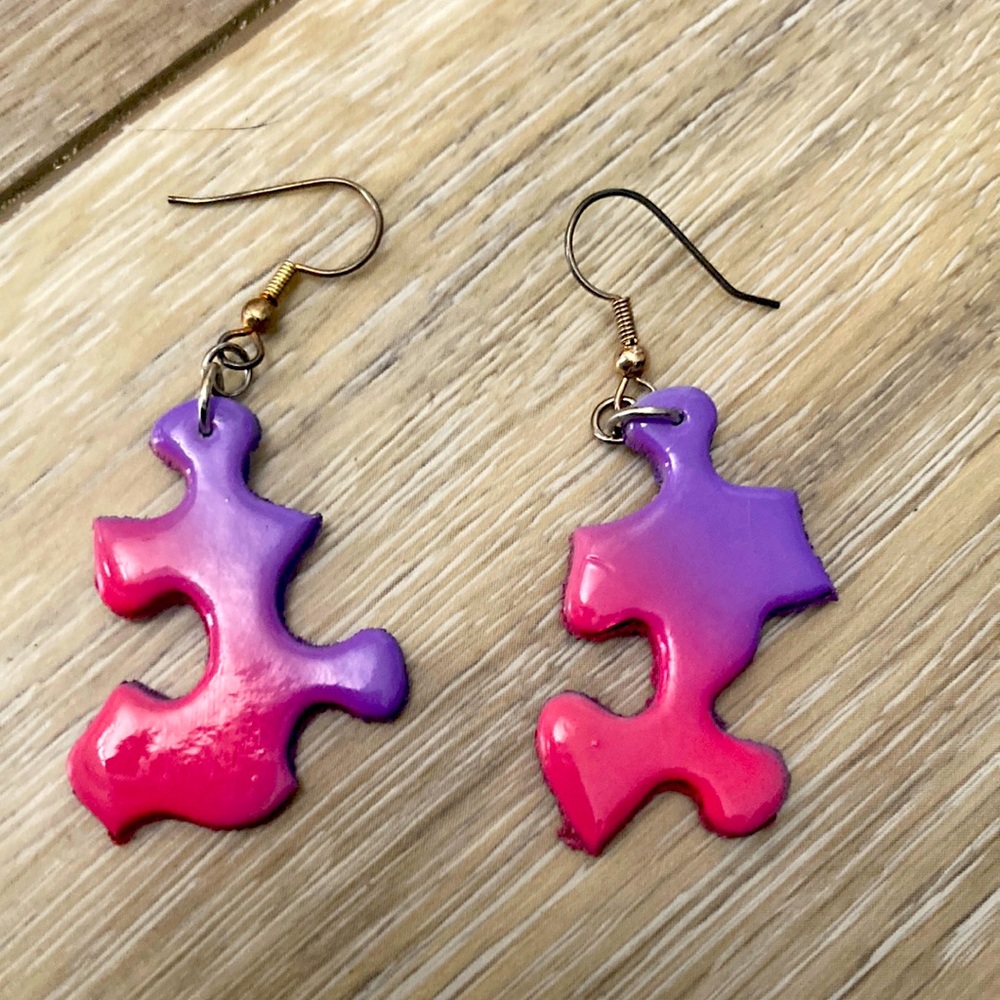 Gorgeous vintage airbrush puzzle earrings - Picture 1 of 1
